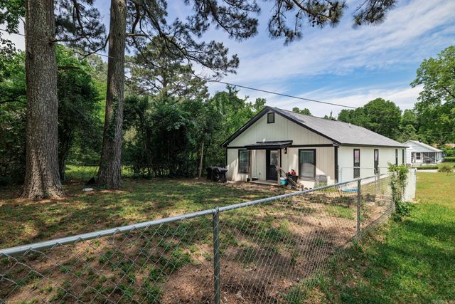 1647 Gresham Street, Arkadelphia, AR 71923