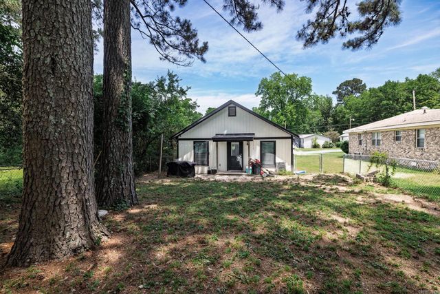 1647 Gresham Street, Arkadelphia, AR 71923