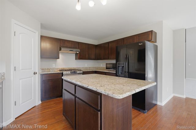 7301 VILLAGE PARK Drive, Independence Charter Township, MI 48346