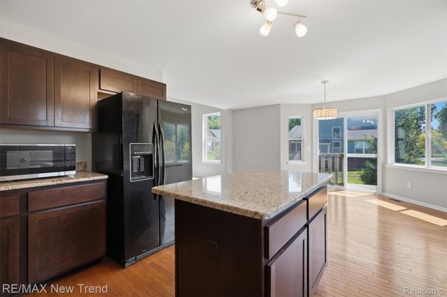 7301 VILLAGE PARK Drive, Independence Charter Township, MI 48346