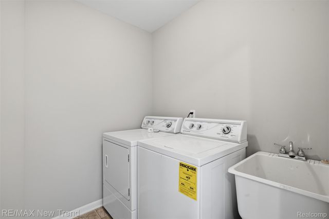 7301 VILLAGE PARK Drive, Independence Charter Township, MI 48346