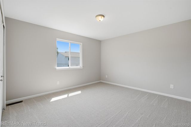 7301 VILLAGE PARK Drive, Independence Charter Township, MI 48346
