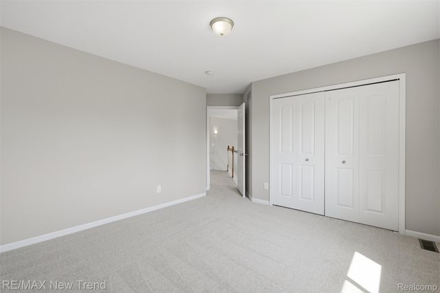 7301 VILLAGE PARK Drive, Independence Charter Township, MI 48346