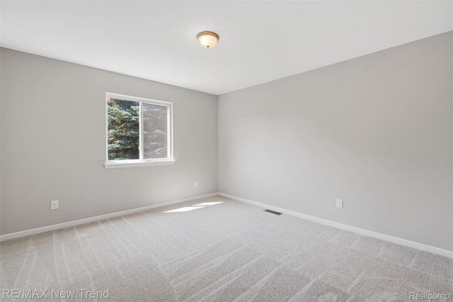 7301 VILLAGE PARK Drive, Independence Charter Township, MI 48346