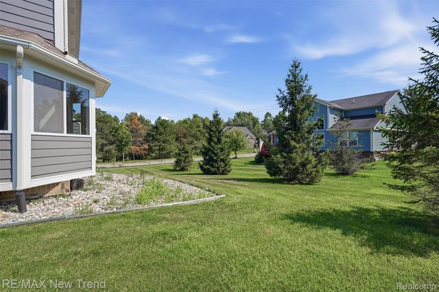 7301 VILLAGE PARK Drive, Independence Charter Township, MI 48346