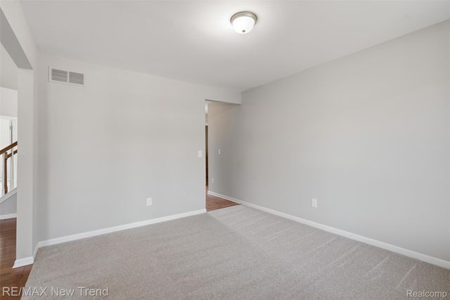 7301 VILLAGE PARK Drive, Independence Charter Township, MI 48346