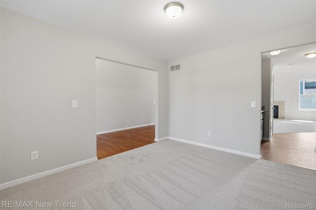 7301 VILLAGE PARK Drive, Independence Charter Township, MI 48346