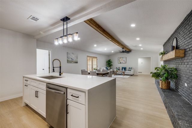 6762 Keswick Drive, Dallas, TX 75232