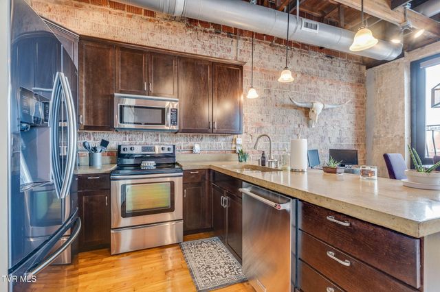 217 Broad Street 306, Kingsport, TN 37660