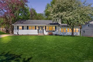 27 High Hill Avenue, Warwick, NY 10990