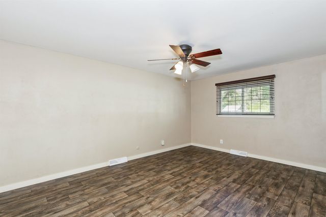 2419 W Benjamin, Wichita, KS 67204