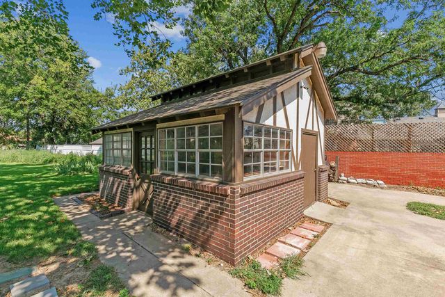 2419 W Benjamin, Wichita, KS 67204