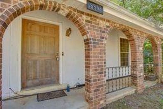 8882 Ashwood Dr, Riverdale, GA 30274