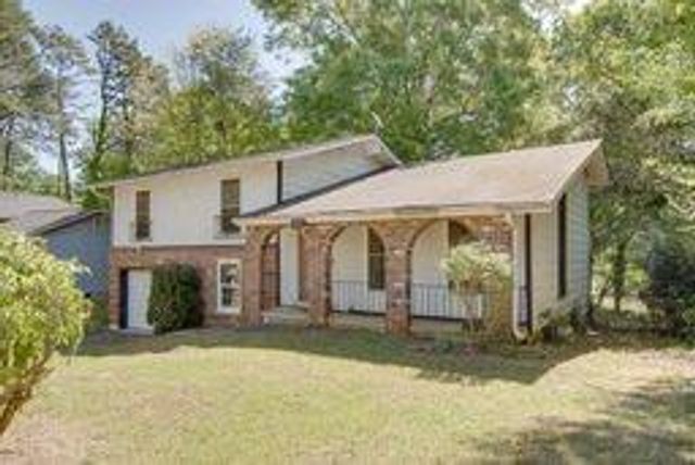 8882 Ashwood Dr, Riverdale, GA 30274