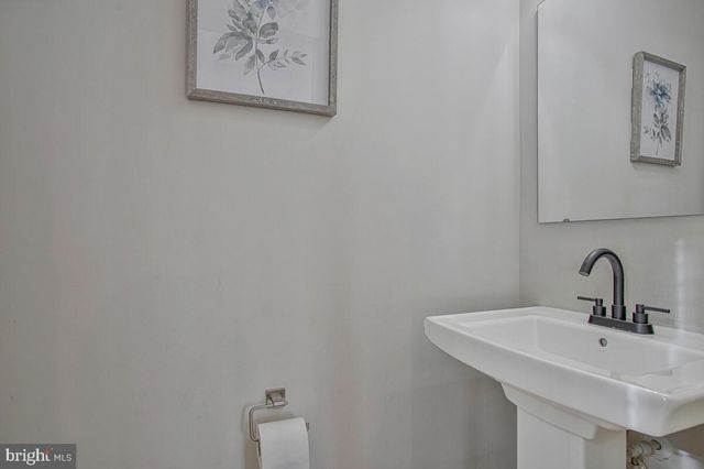 160 LYONS CREEK DR, Laurel, MD 20708