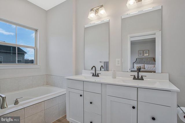 160 LYONS CREEK DR, Laurel, MD 20708