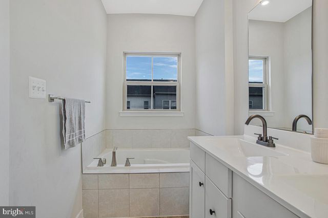 160 LYONS CREEK DR, Laurel, MD 20708