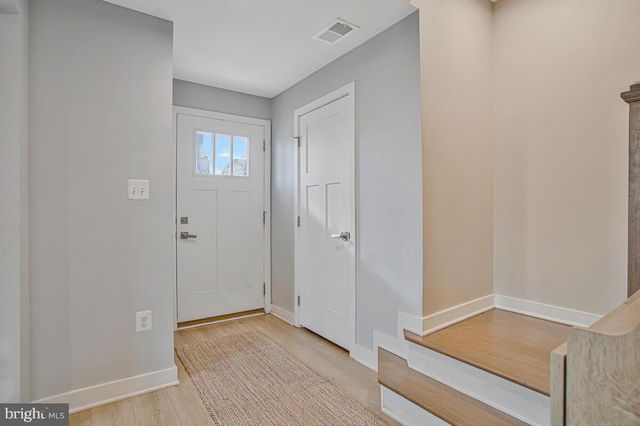 160 LYONS CREEK DR, Laurel, MD 20708