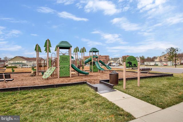 160 LYONS CREEK DR, Laurel, MD 20708