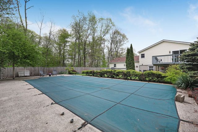 52 Hammerhead Trail, Wurtsboro, NY 12790