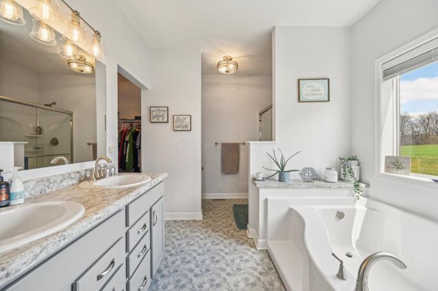 6778 Clearport Road SW, Lancaster, OH 43130