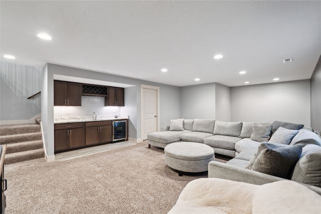 1620 SW Cascade Falls Drive, Ankeny, IA 50023