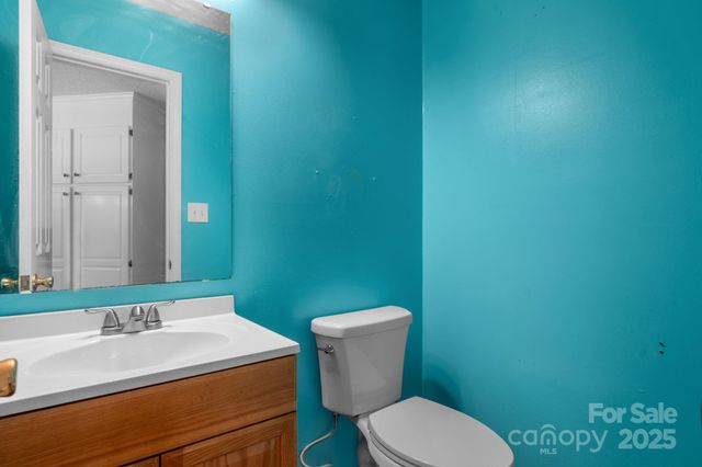 712 Painted Feather Lane NW, Conover, NC 28613