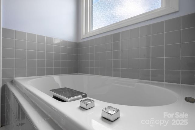 712 Painted Feather Lane NW, Conover, NC 28613