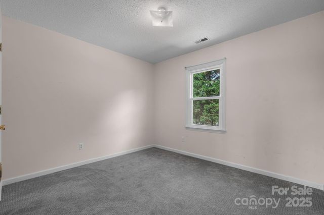 712 Painted Feather Lane NW, Conover, NC 28613