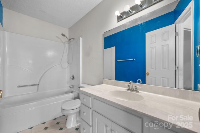 712 Painted Feather Lane NW, Conover, NC 28613