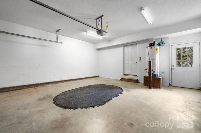 712 Painted Feather Lane NW, Conover, NC 28613