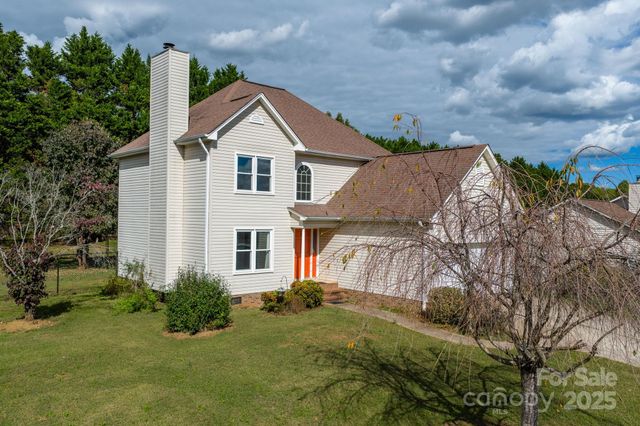 712 Painted Feather Lane NW, Conover, NC 28613
