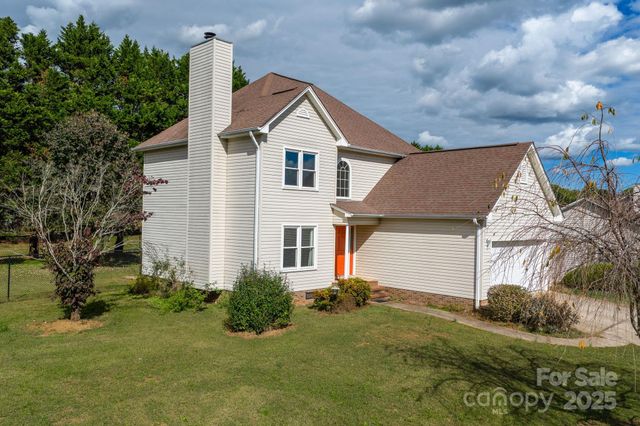 712 Painted Feather Lane NW, Conover, NC 28613