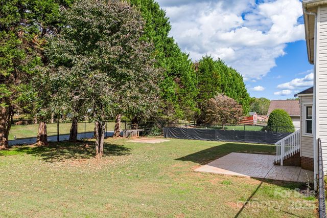 712 Painted Feather Lane NW, Conover, NC 28613