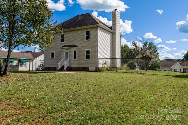 712 Painted Feather Lane NW, Conover, NC 28613