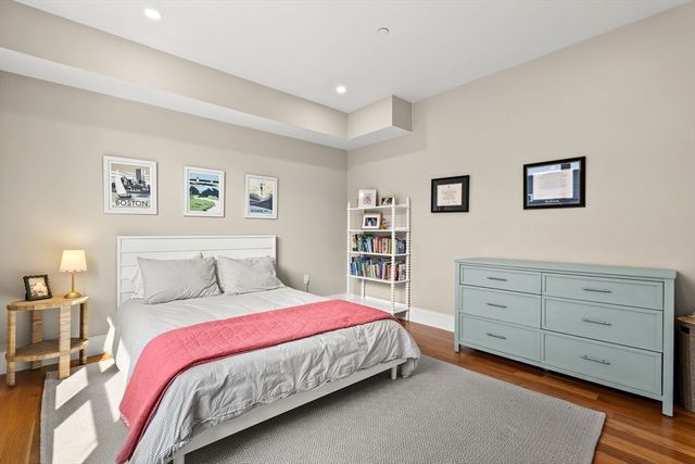 201 W 8th St 3A, Boston, MA 02127