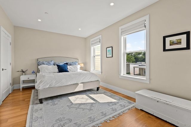201 W 8th St 3A, Boston, MA 02127