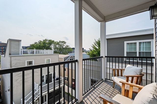 201 W 8th St 3A, Boston, MA 02127