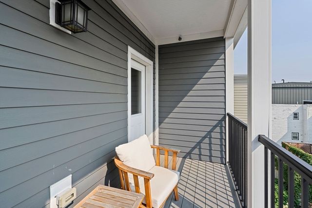201 W 8th St 3A, Boston, MA 02127