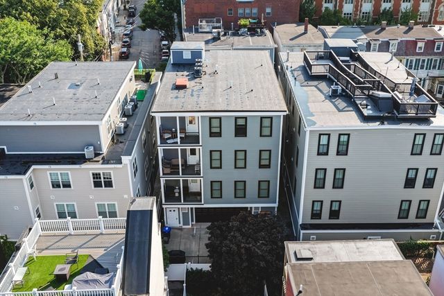 201 W 8th St 3A, Boston, MA 02127