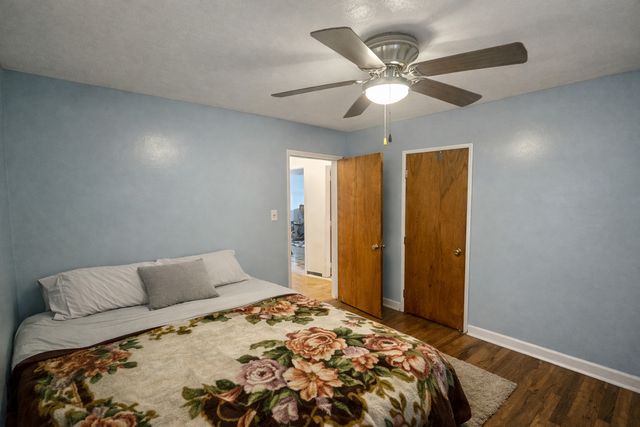 1424 Burnham Avenue, Calumet City, IL 60409