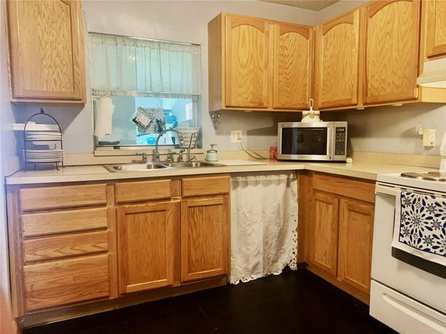 701 S DELAWARE AVENUE, Deland, FL 32720