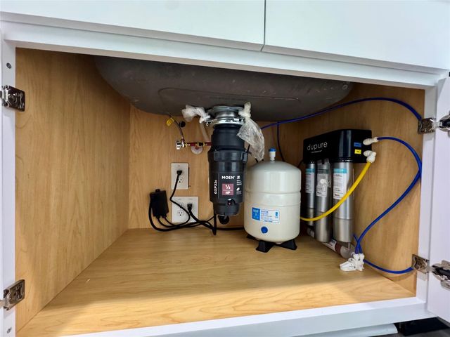 2216 Laurel Bloom Lane, Sealy, TX 77474