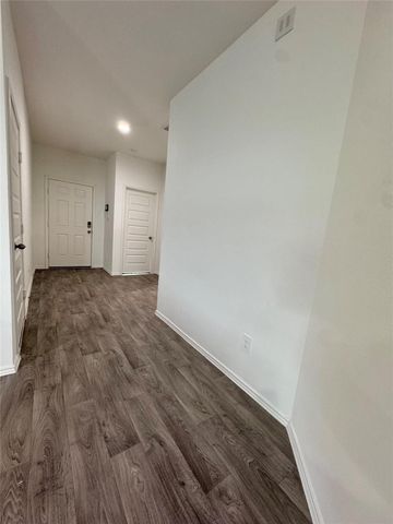 2216 Laurel Bloom Lane, Sealy, TX 77474