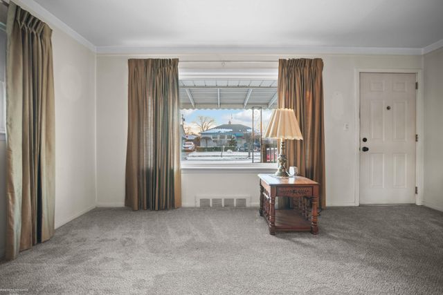 25534 Normandy Street, Roseville, MI 48066