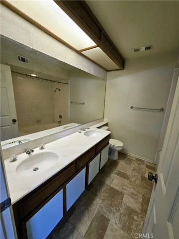 365 W Alameda 207, Burbank, CA 91506