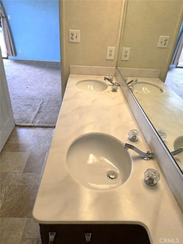 365 W Alameda 207, Burbank, CA 91506