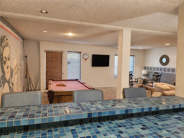 365 W Alameda 207, Burbank, CA 91506