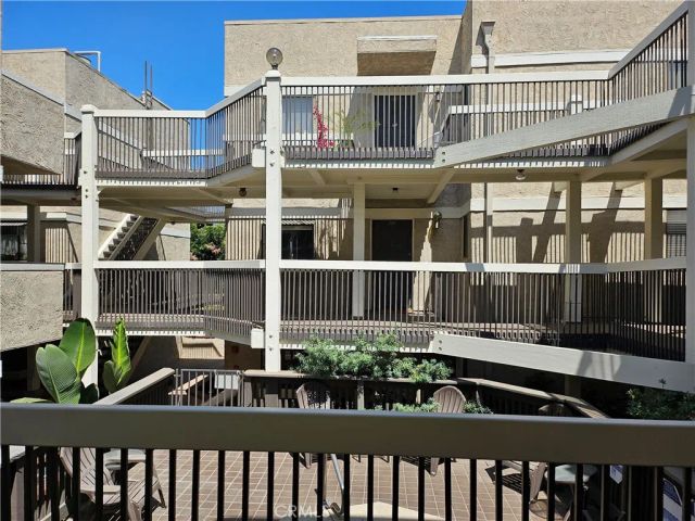 365 W Alameda 207, Burbank, CA 91506