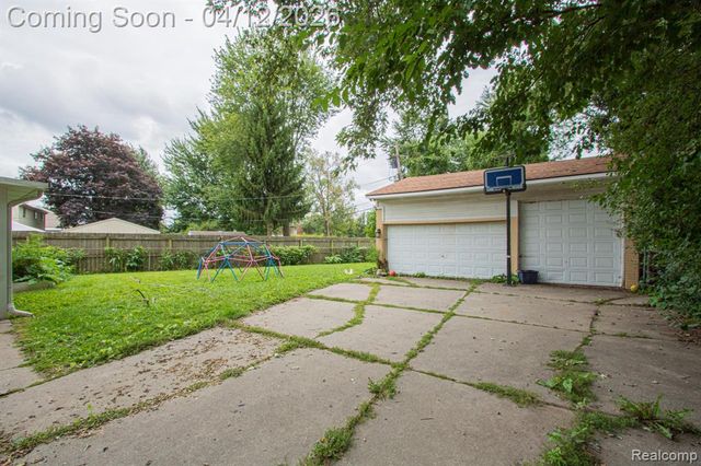 35501 Griswald Street, Clinton Township, MI 48035
